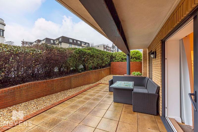 2 bed flat for sale in The Point, Marina Close, Bournemouth BH5, £350,000