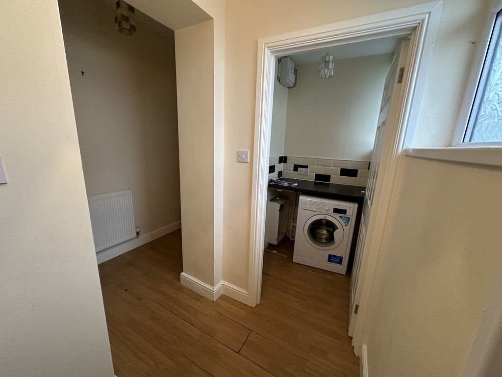1 bed maisonette to rent in Newport Road, Rumney, Cardiff. CF3, £875 pcm