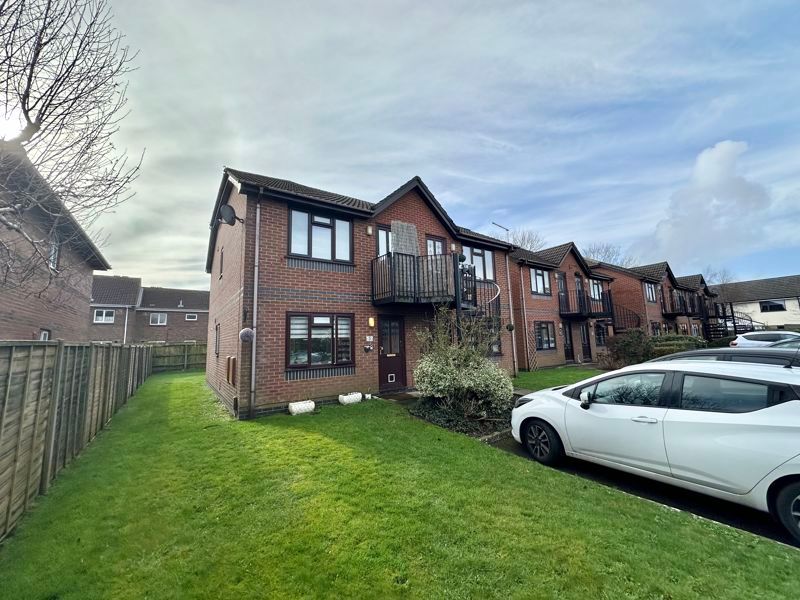 1 bed flat for sale in Rosemary Gardens, Parkstone, Poole BH12, £170,000