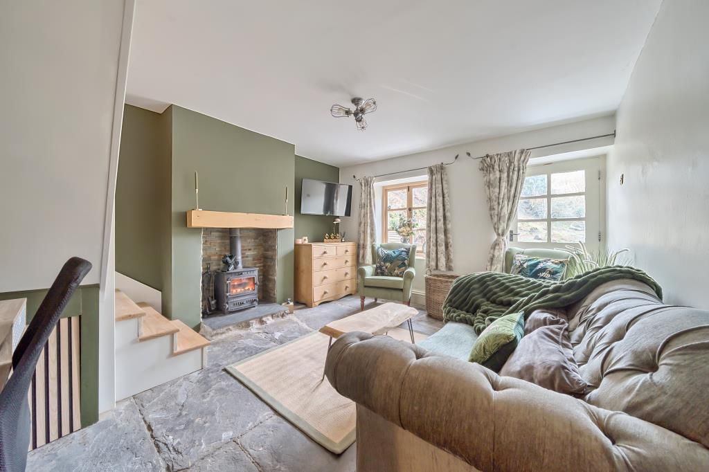 3 bed cottage for sale in Kington, Herefordshire HR5, £400,000