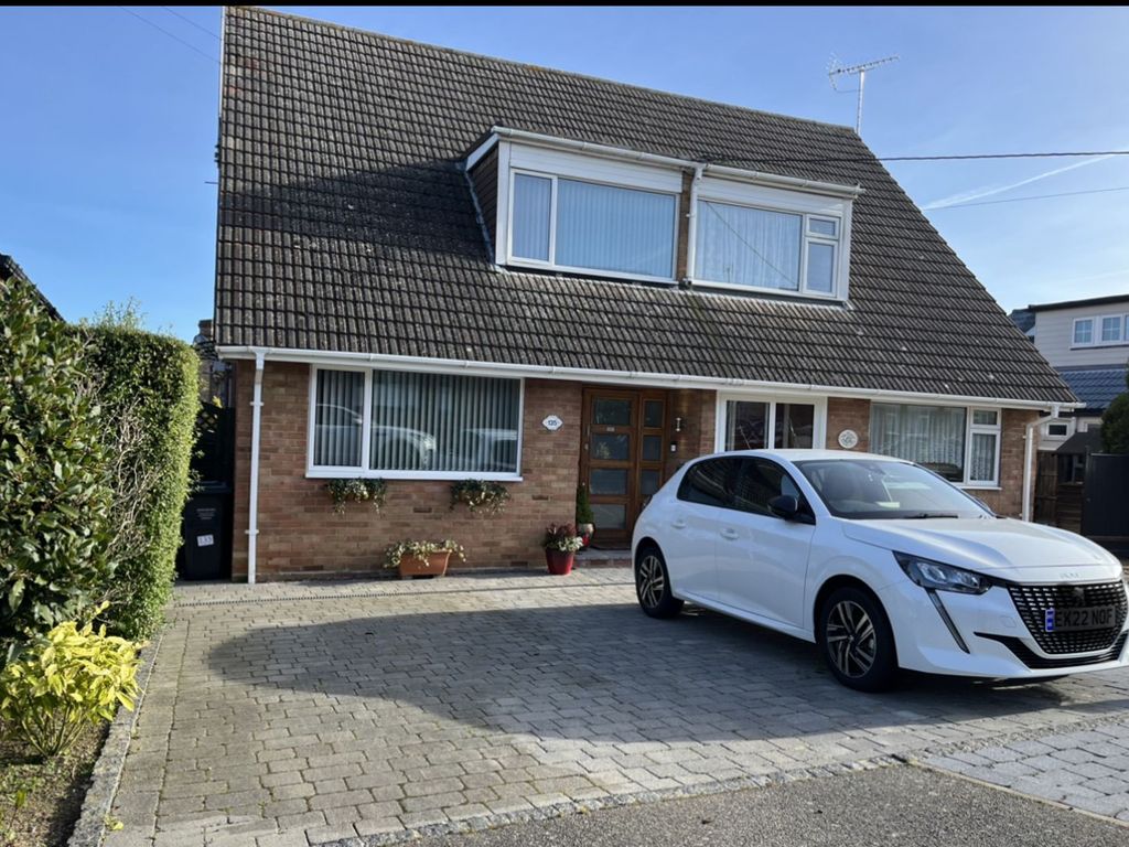 2 bed semi-detached bungalow for sale in Kennel Lane, Billericay CM11, £445,000