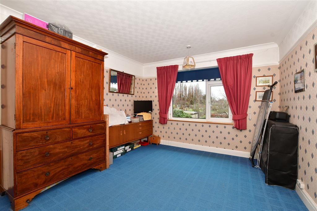 3 bed detached house for sale in Crichton Avenue, Wallington, Surrey SM6, £429,500