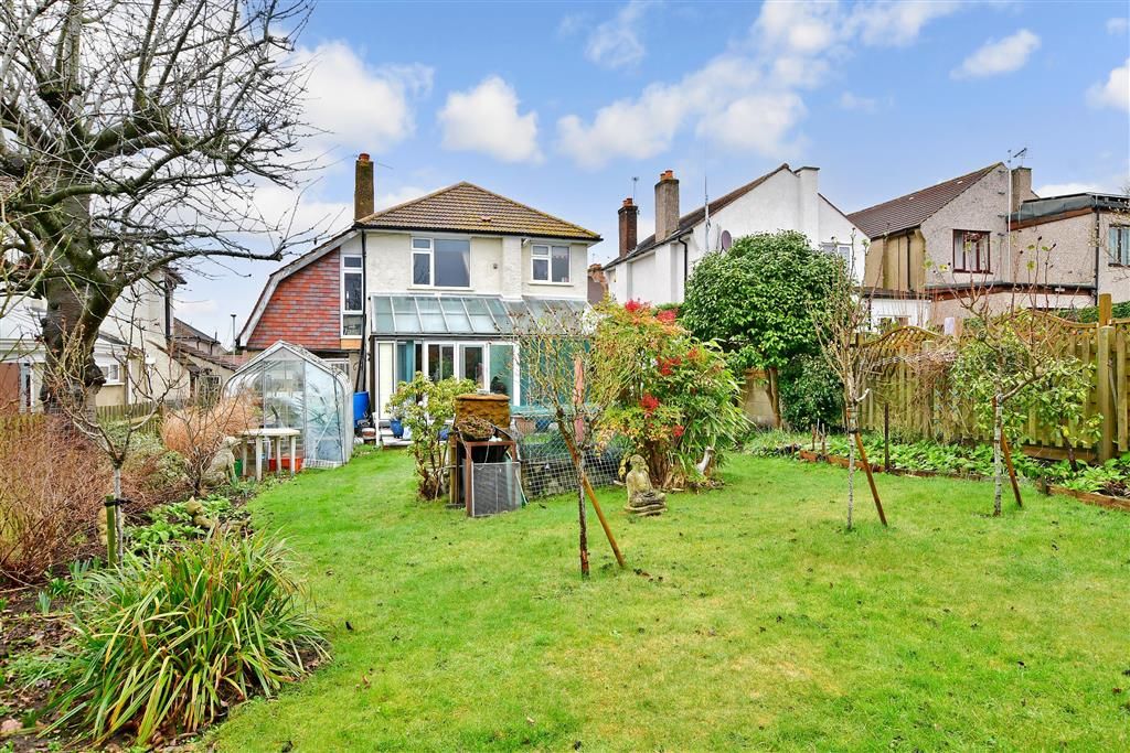 3 bed detached house for sale in Crichton Avenue, Wallington, Surrey SM6, £650,000