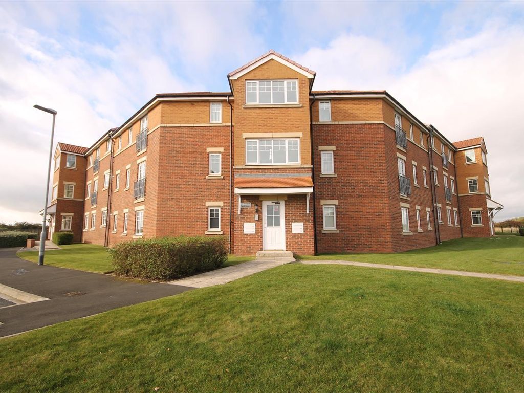2 bed flat for sale in Lady Mantle Close, Hartlepool TS26, £85,000