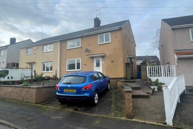 3 bed semi-detached house to rent in Somerset Drive, Chesterfield S43, £875 pcm