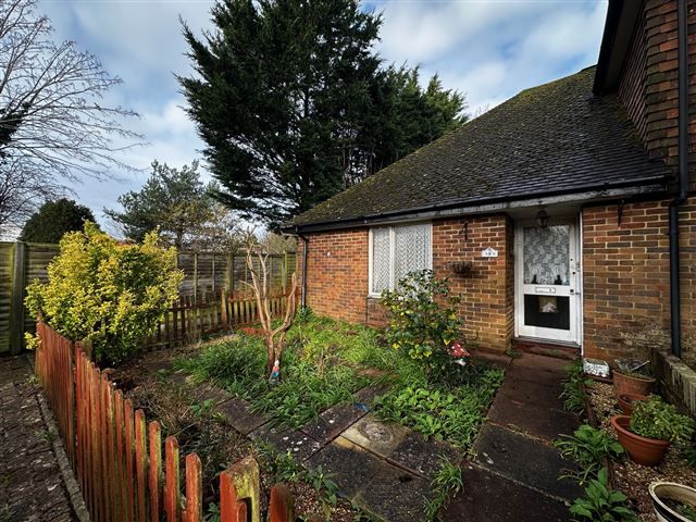 1 bed bungalow for sale in Springfield Gardens, Worthing, West Sussex BN13, £295,000