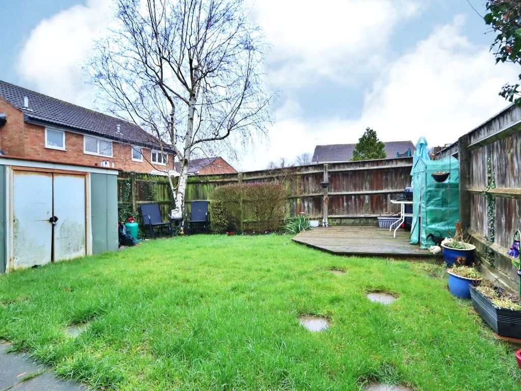 3 bed semi-detached house for sale in Barleycroft, Furzton MK4, £350,000