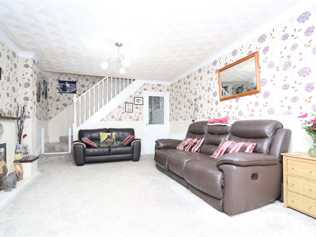 3 bed semi-detached house for sale in Barleycroft, Furzton MK4, £350,000