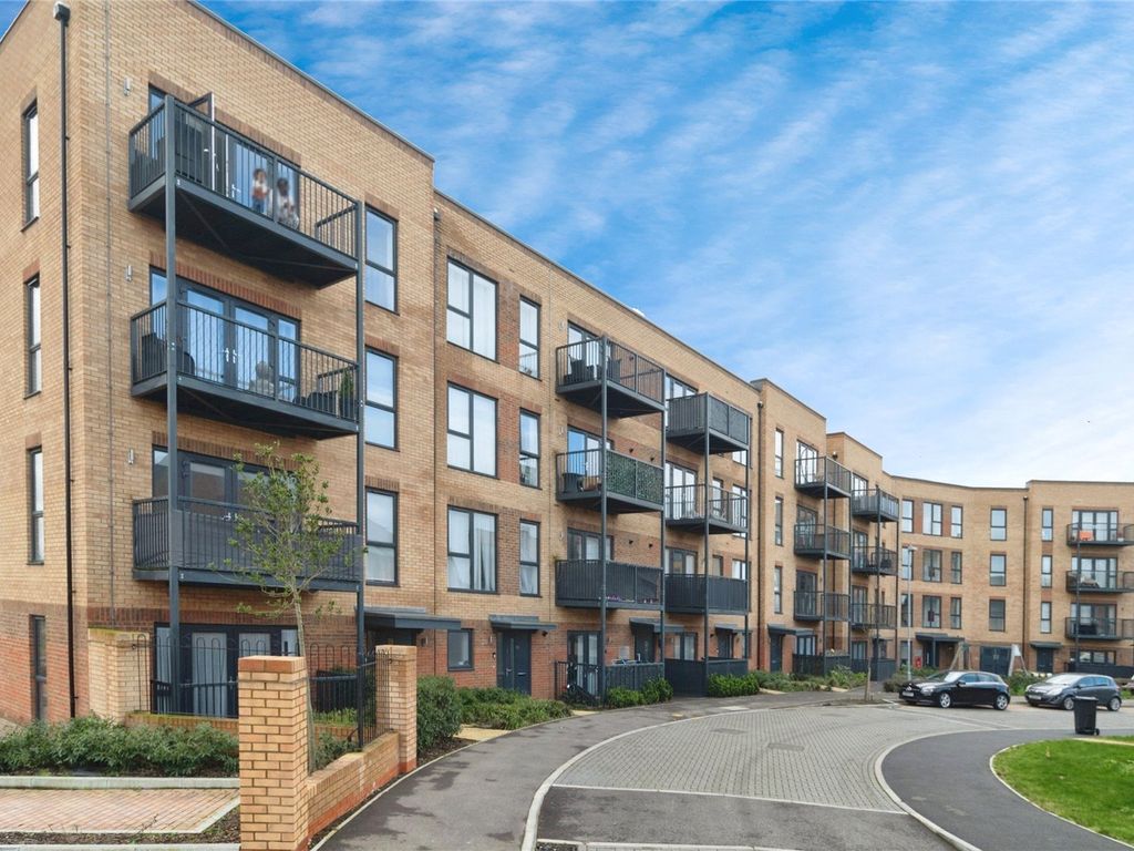 1 bed flat for sale in Devonshire Close, Grays RM20, £230,000