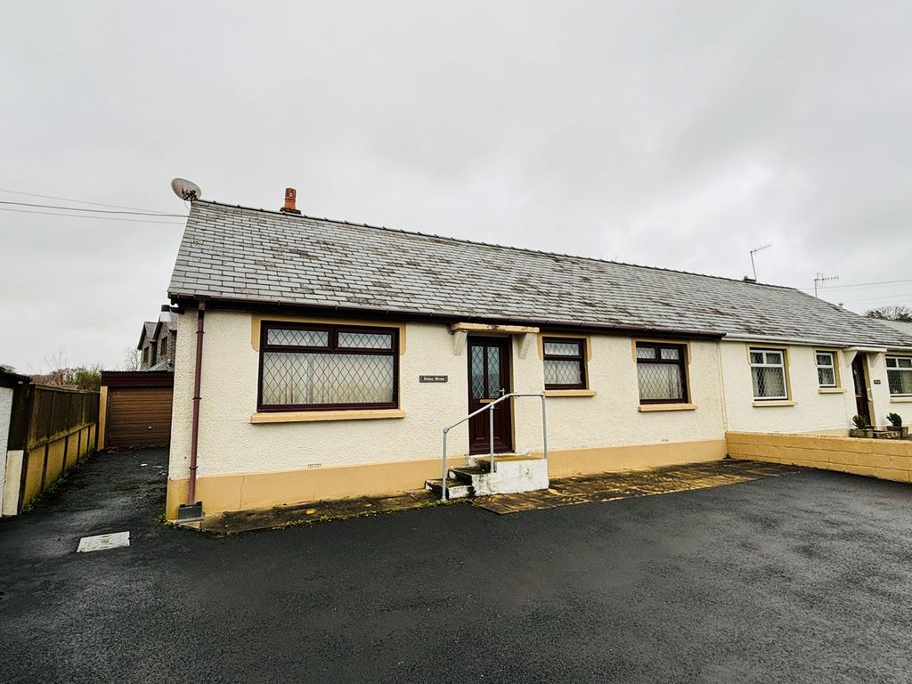 3 bed semi-detached bungalow for sale in Pontfaen Road, Lampeter SA48, £199,950