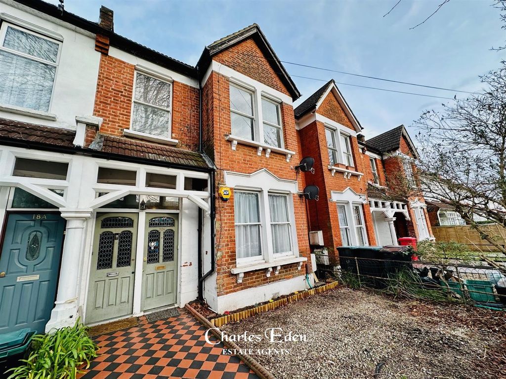 2 bed flat for sale in Tremaine Road, Anerley SE20, £435,000