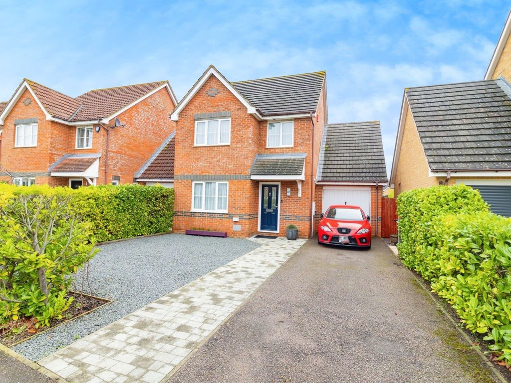 4 bed detached house for sale in Blanchland Circle, Monkston, Milton Keynes MK10, £540,000