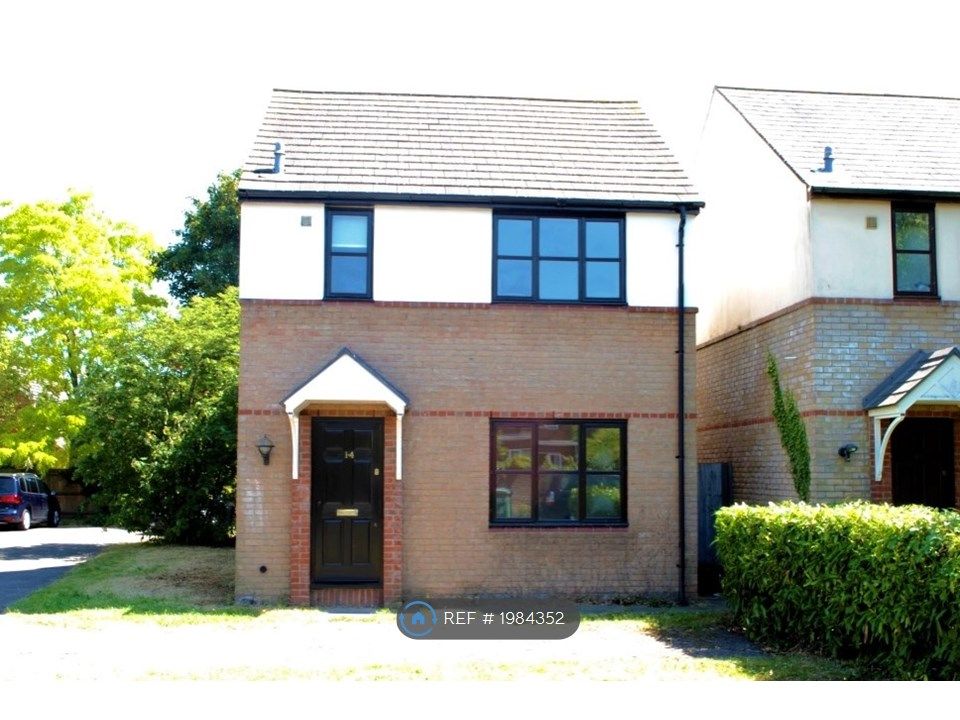 3 bed detached house to rent in Maio Road, Cambridge CB4, £1,900 pcm
