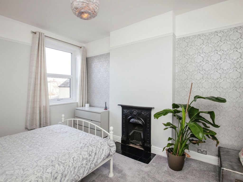 3 bed maisonette for sale in Llandaff Road, Cardiff CF11, £375,000
