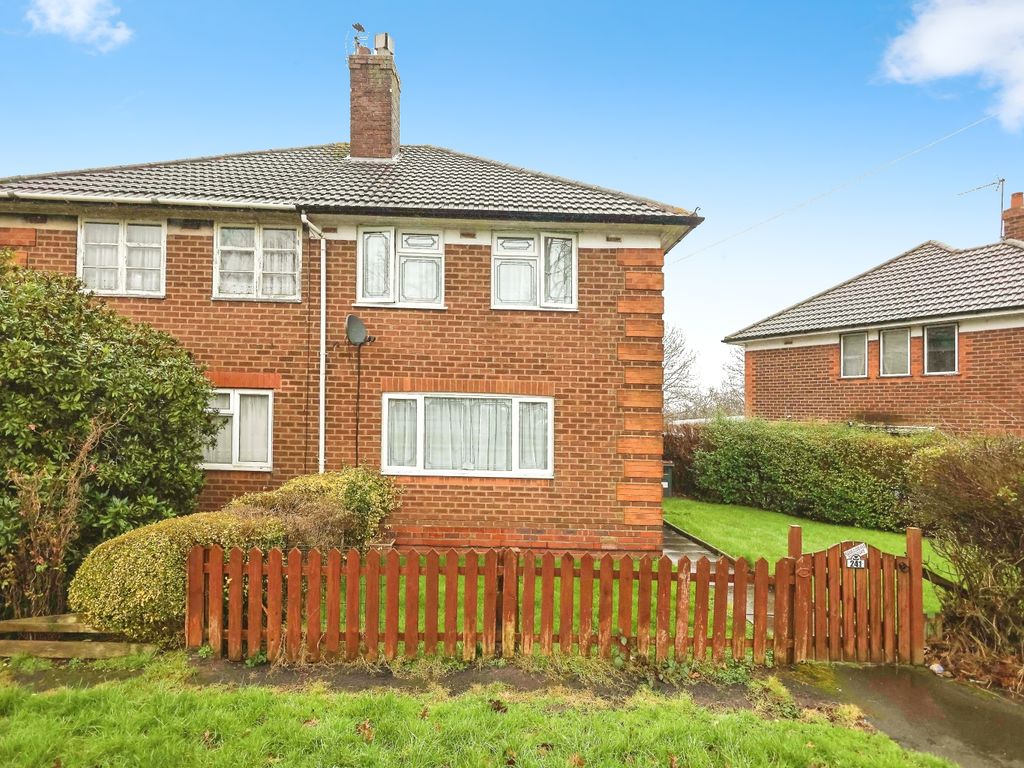 2 bed semi-detached house for sale in Weoley Castle Road, Birmingham, West Midlands B29, £180,000