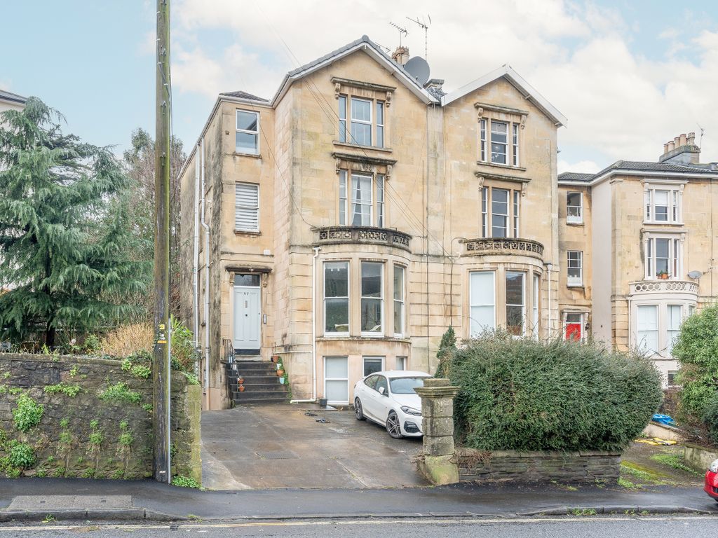 1 bed flat for sale in Cotham Brow, Cotham, Bristol BS6, £300,000