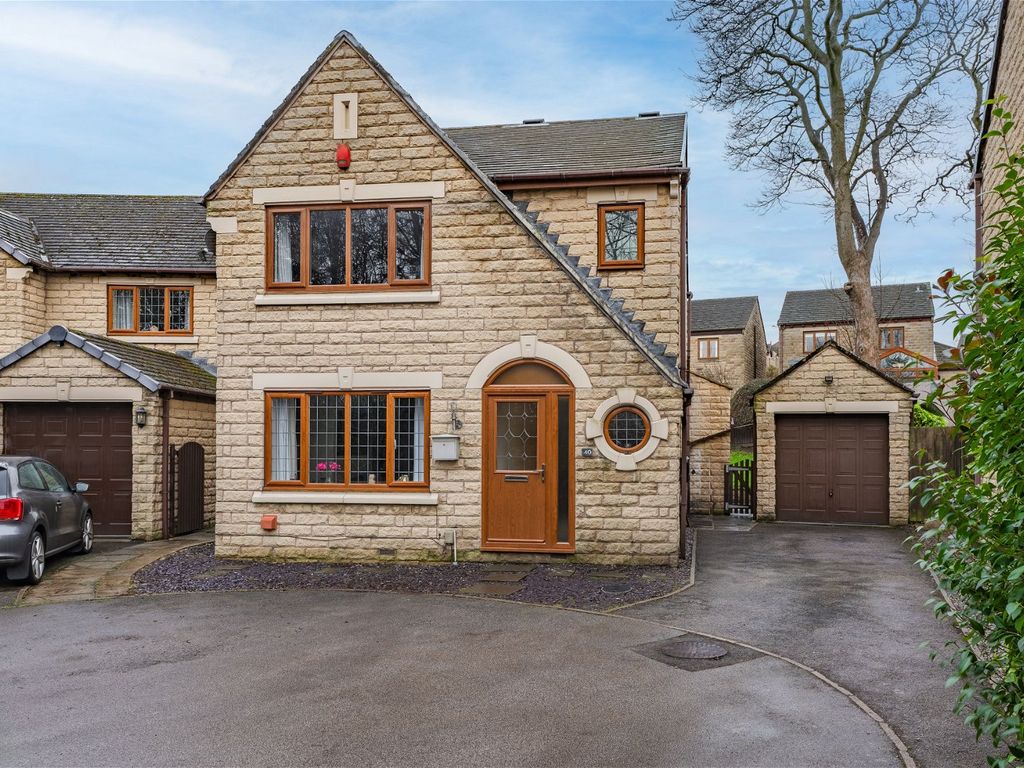 3 bed detached house for sale in Woodhouse Gardens, Brighouse HD6, £385,000