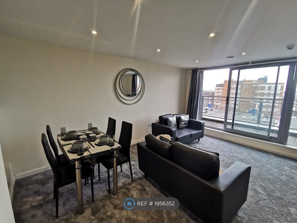1 bed flat to rent in Beckhampton Street, Swindon SN1, £1,733 pcm