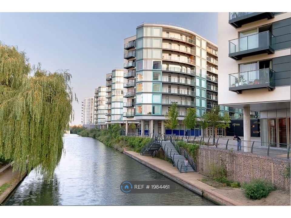 1 bed flat to rent in High Point Village, London. Hayes And Harlington UB3, £1,650 pcm