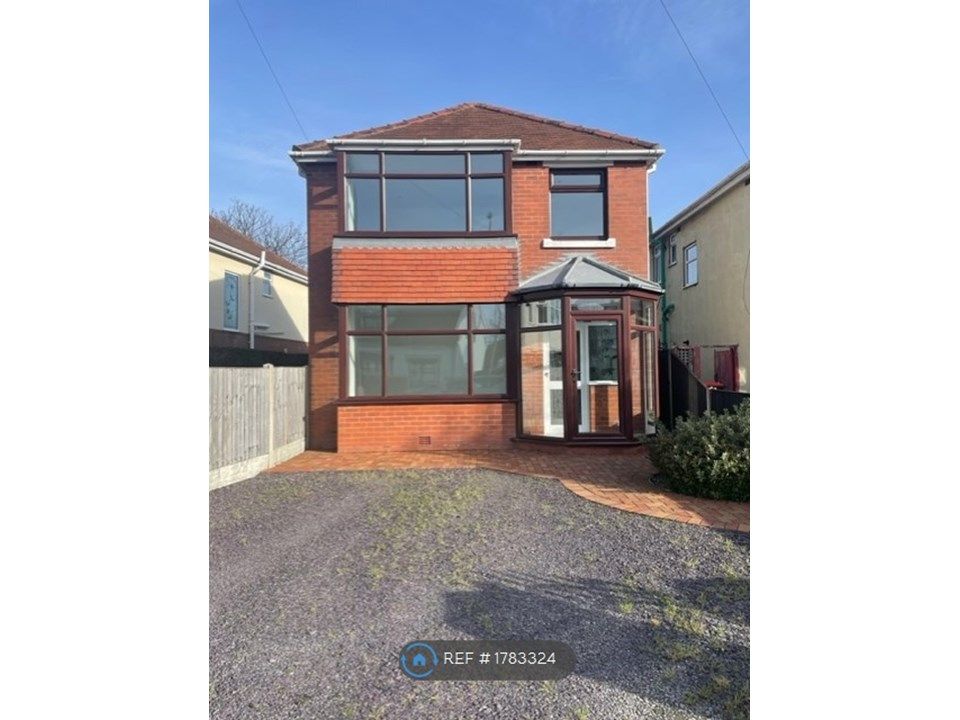 3 bed detached house to rent in Lawsons Road, Thornton-Cleveleys FY5, £1,000 pcm