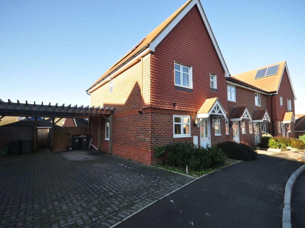 3 bed semi-detached house to rent in Beckless Avenue, Clanfield, Waterlooville PO8, £1,500 pcm