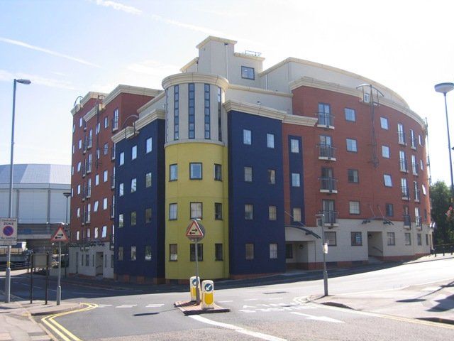 2 bed flat to rent in Sheepcote Street, Birmingham B16, £1,350 pcm