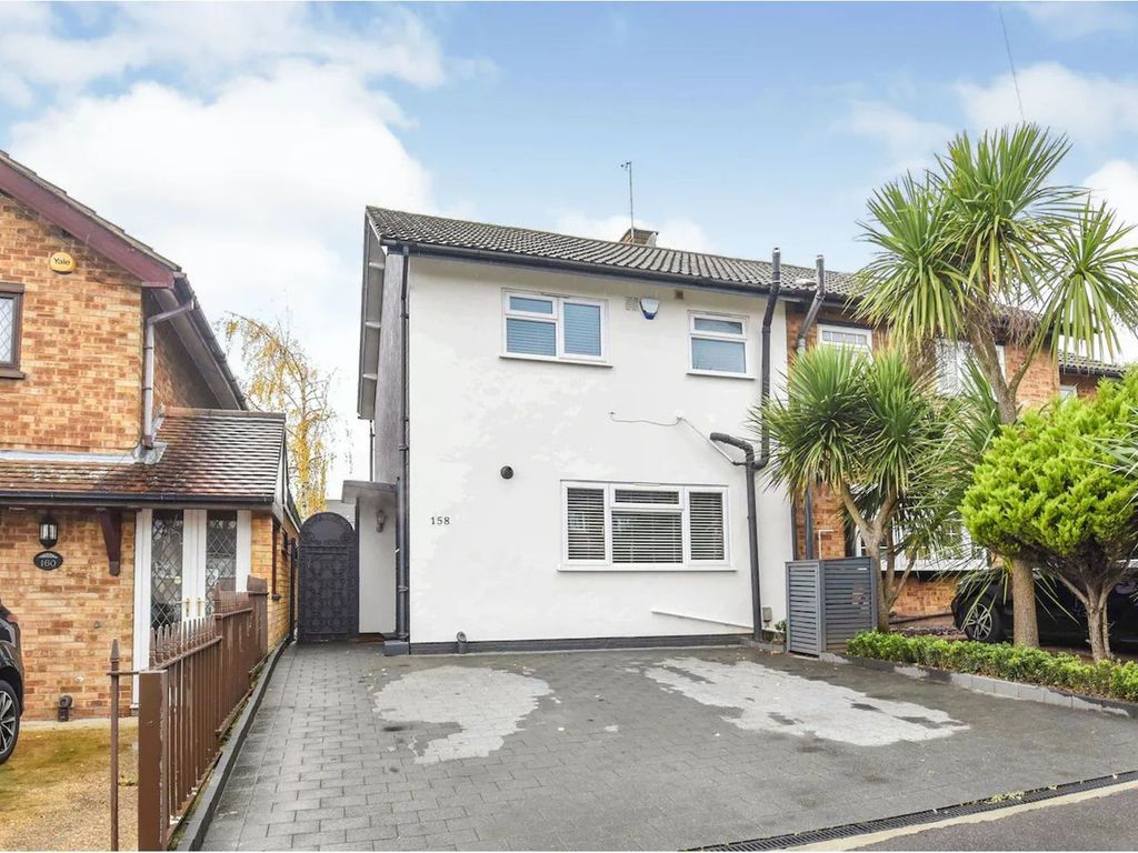 3 bed semi-detached house for sale in Tudor Crescent, Ilford IG6, £540,000