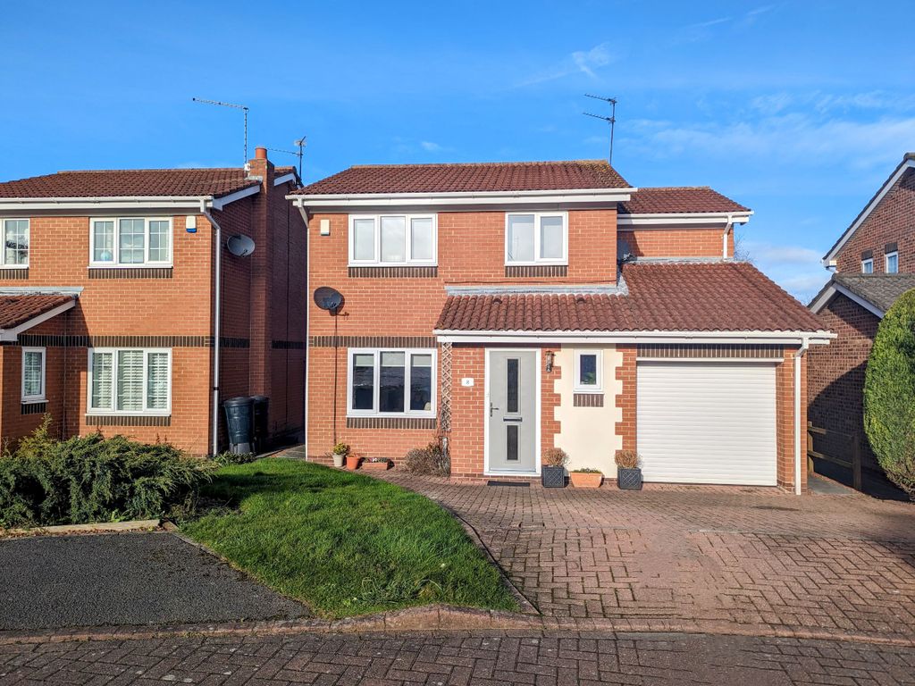 4 bed detached house for sale in Borrowdale Close, East Boldon NE36, £370,000
