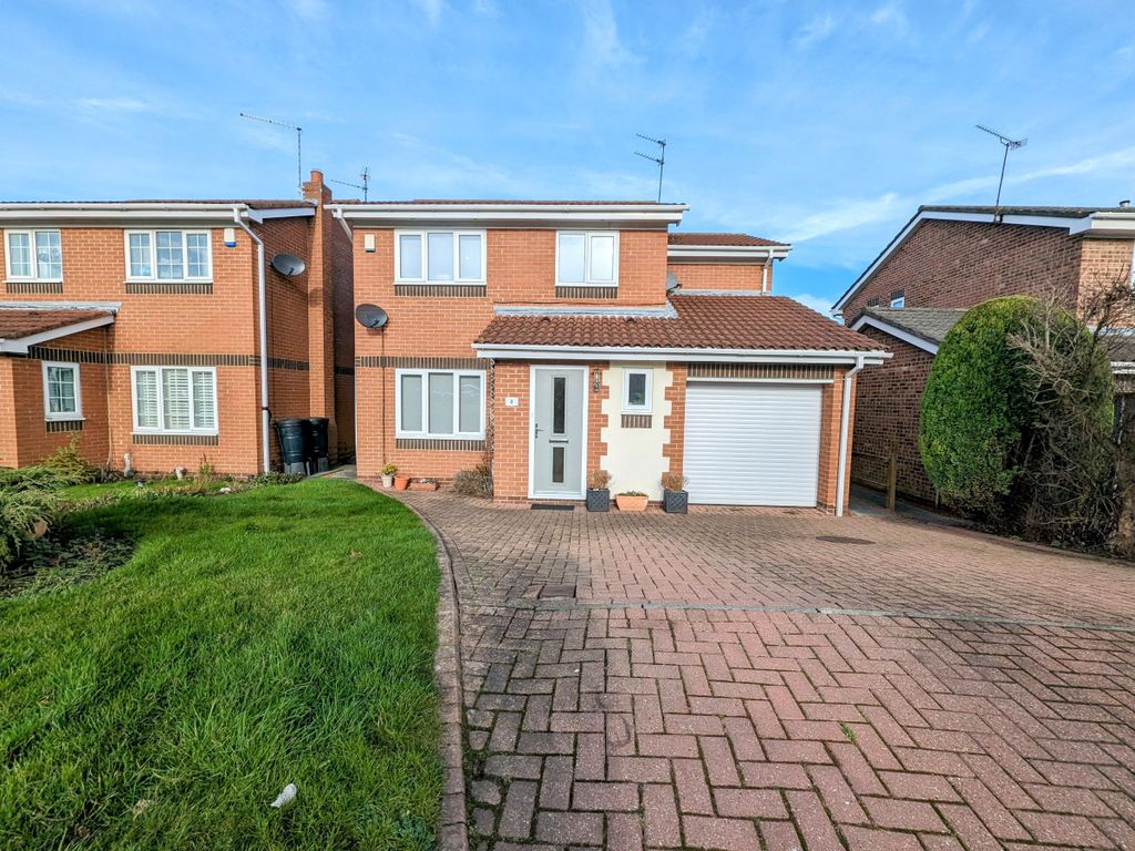 4 bed detached house for sale in Borrowdale Close, East Boldon NE36, £370,000