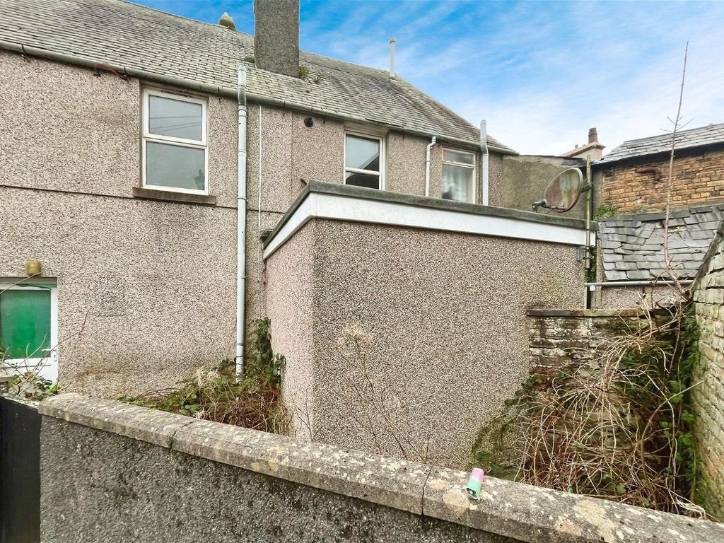 3 bed end terrace house for sale in The Crescent, Cleator Moor CA25, £55,000