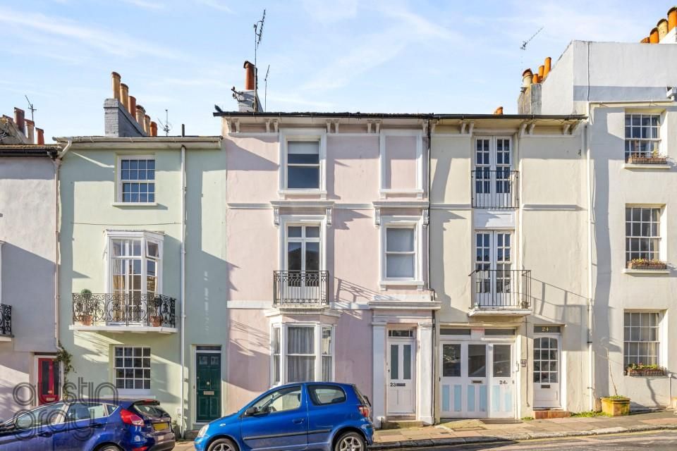 3 bed property for sale in Temple Street, Brighton BN1, £775,000