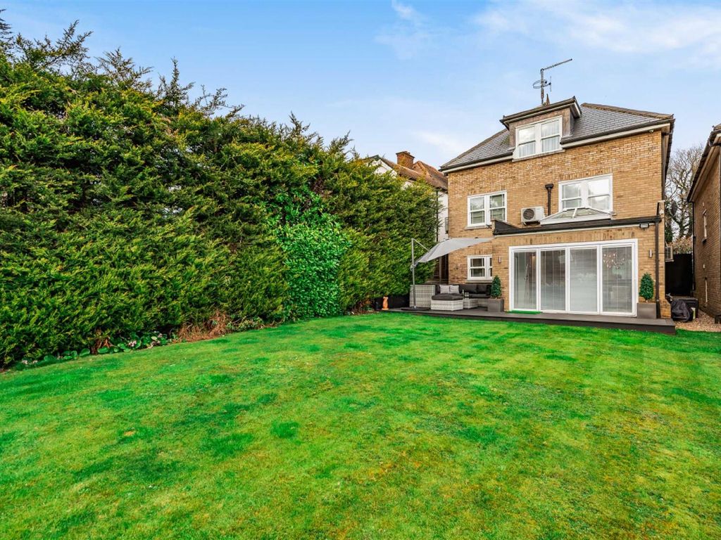 5 bed detached house for sale in Barnet Gate Lane, Arkley, Barnet EN5, £1,575,000