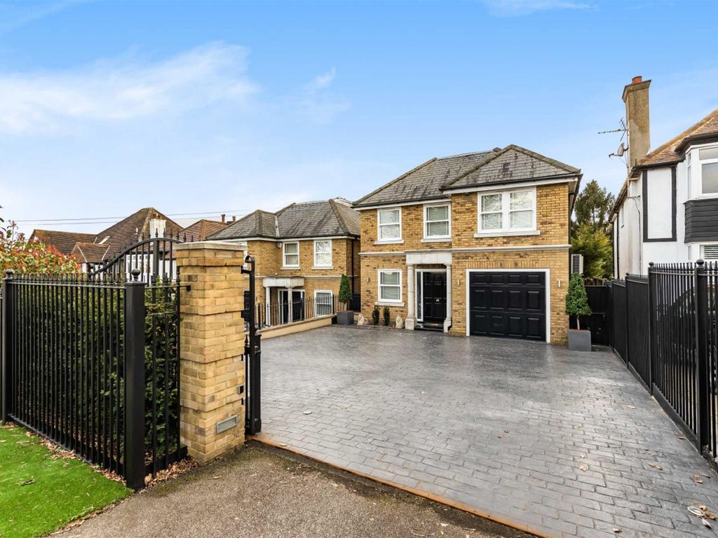 5 bed detached house for sale in Barnet Gate Lane, Arkley, Barnet EN5, £1,575,000