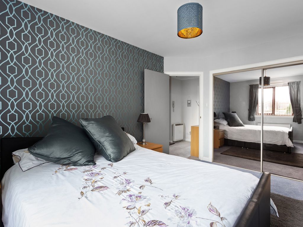 2 bed flat for sale in 5/3 Baird Road, Newbridge EH28, £40,000