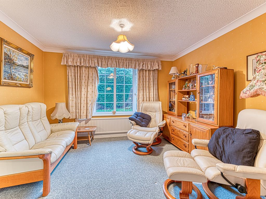 5 bed detached house for sale in Ardern Lea, Alvanley, Frodsham WA6, £575,000
