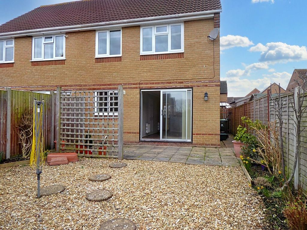 3 bed semi-detached house for sale in Cherryfields, Gillingham SP8, £260,000