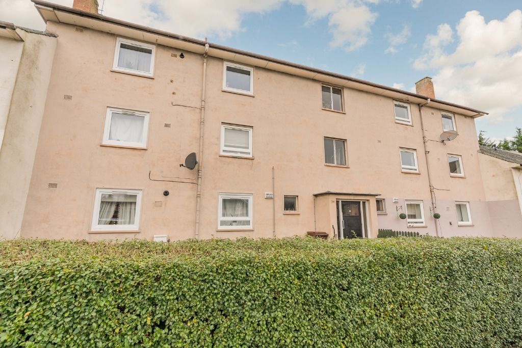 2 bed flat to rent in Ivanhoe Crescent, Liberton, Edinburgh EH16, £1,000 pcm