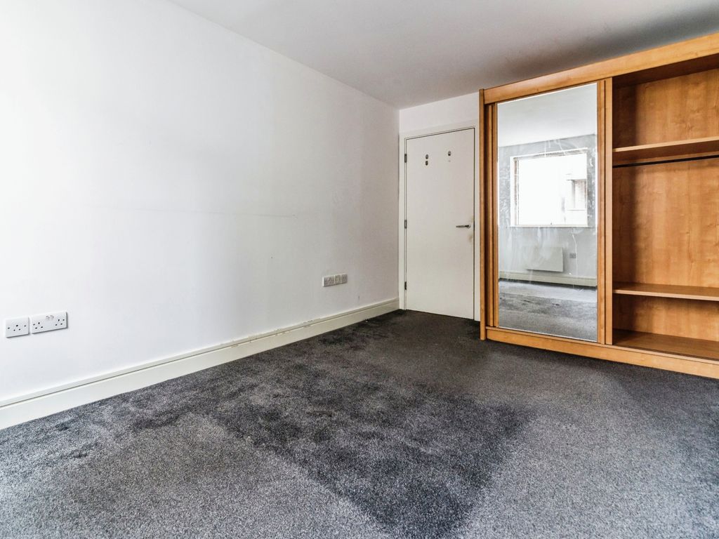2 bed flat to rent in Lower Chatham Street, Manchester, Greater Manchester M1, £1,200 pcm