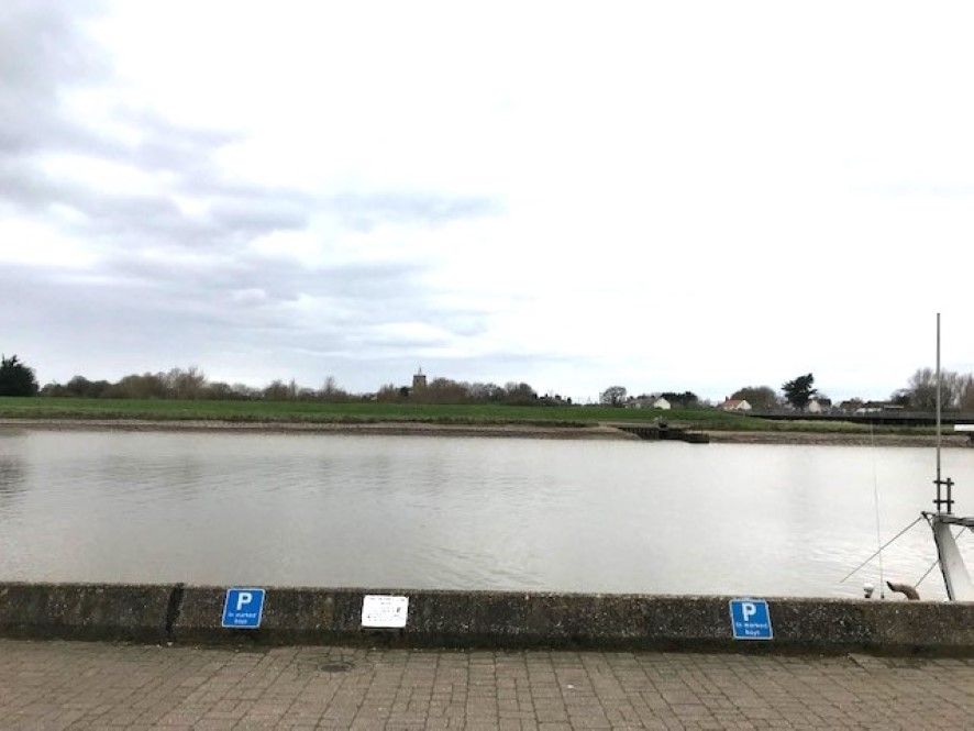 2 bed flat for sale in Flat 1, Three Crowns House, South Quay, King's Lynn, Norfolk PE30, £50,000