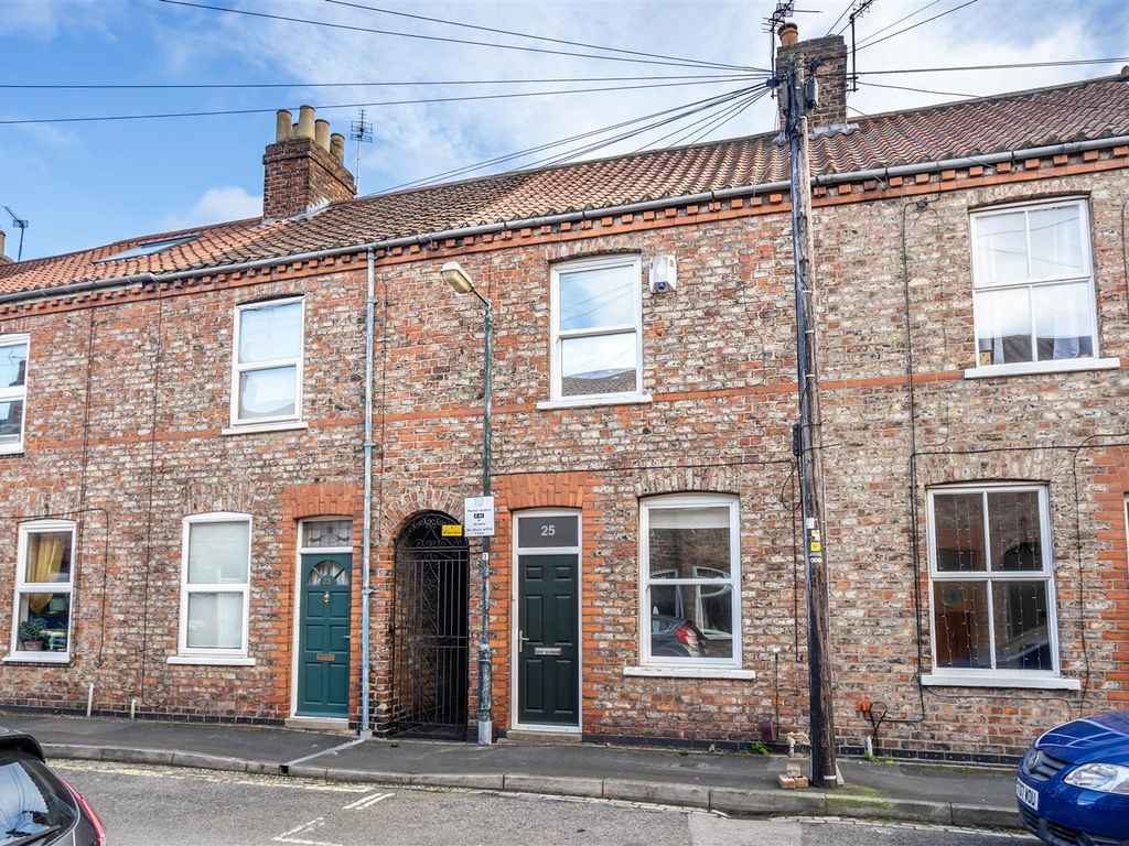 2 bed terraced house to rent in Hawthorn Street, York YO31, £1,100 pcm