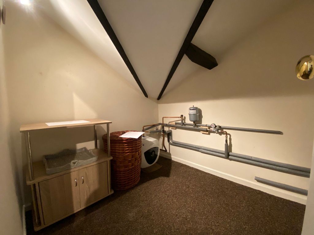 1 bed flat to rent in Upper High Street, Cradley Heath B64, £575 pcm