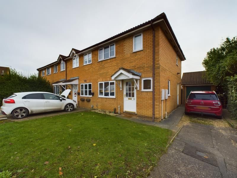 3 bed end terrace house to rent in Bowness Way, Peterborough PE4, £975 pcm