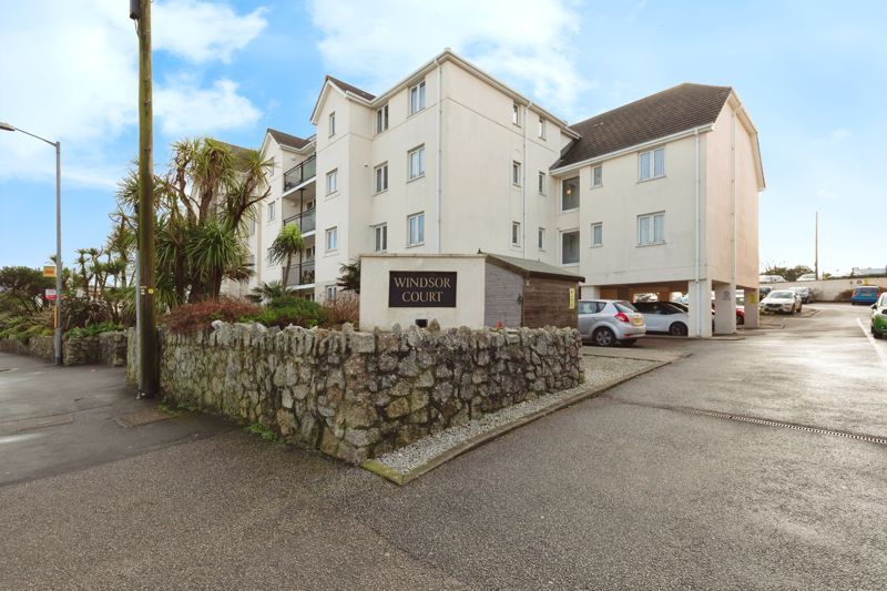 2 bed flat for sale in Windsor Court, Newquay TR7, £162,000