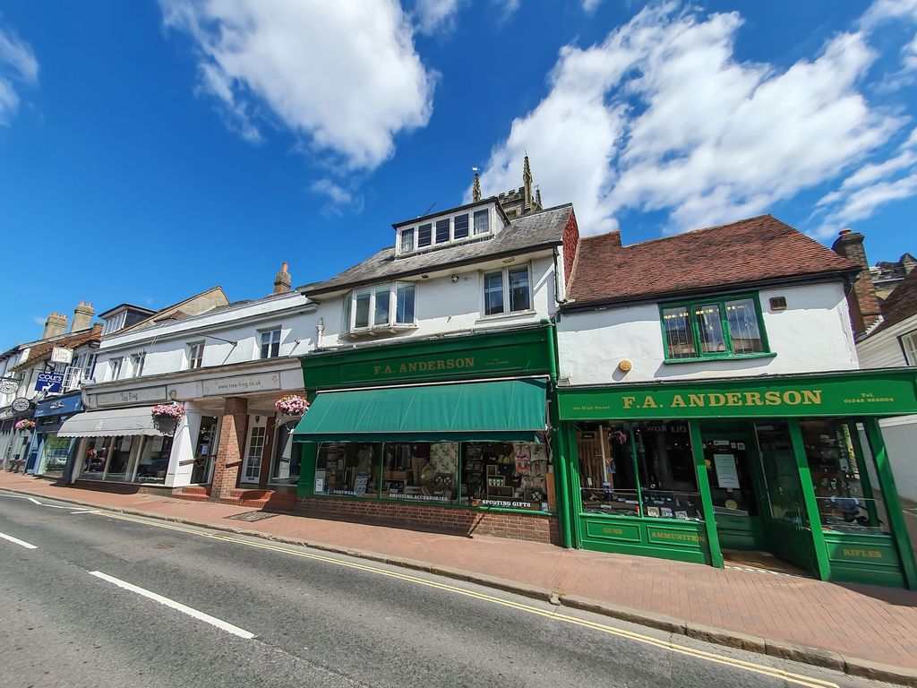 1 bed flat to rent in High Street, East Grinstead RH19, £800 pcm