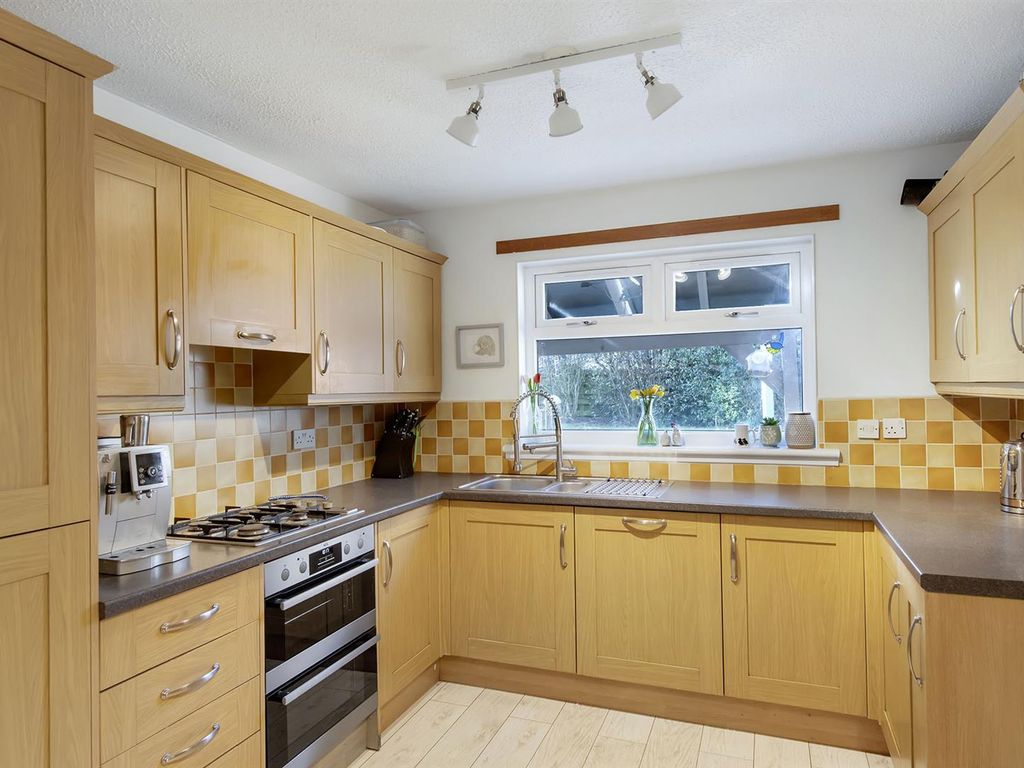 3 bed detached house for sale in 9 Whitemyre Court, Dunfermline KY12, £240,000