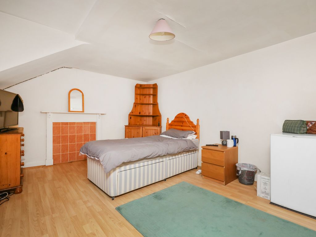 6 bed flat for sale in 5 Eskbank Road, Dalkeith, Eskbank EH22, £295,000
