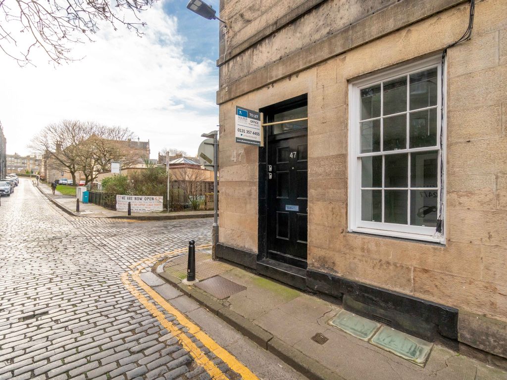 Office to let in Dean Street, Edinburgh EH4, £18,500 pa