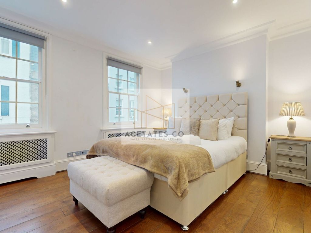 3 bed terraced house to rent in Montpelier Walk, Knightsbridge, London SW7, £8,200 pcm