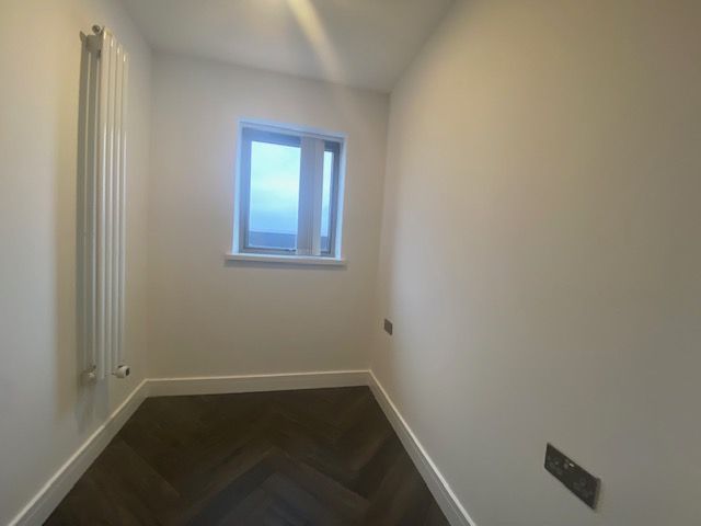 3 bed flat to rent in Clearwater Way, Cyncoed, Cardiff CF23, £1,500 pcm