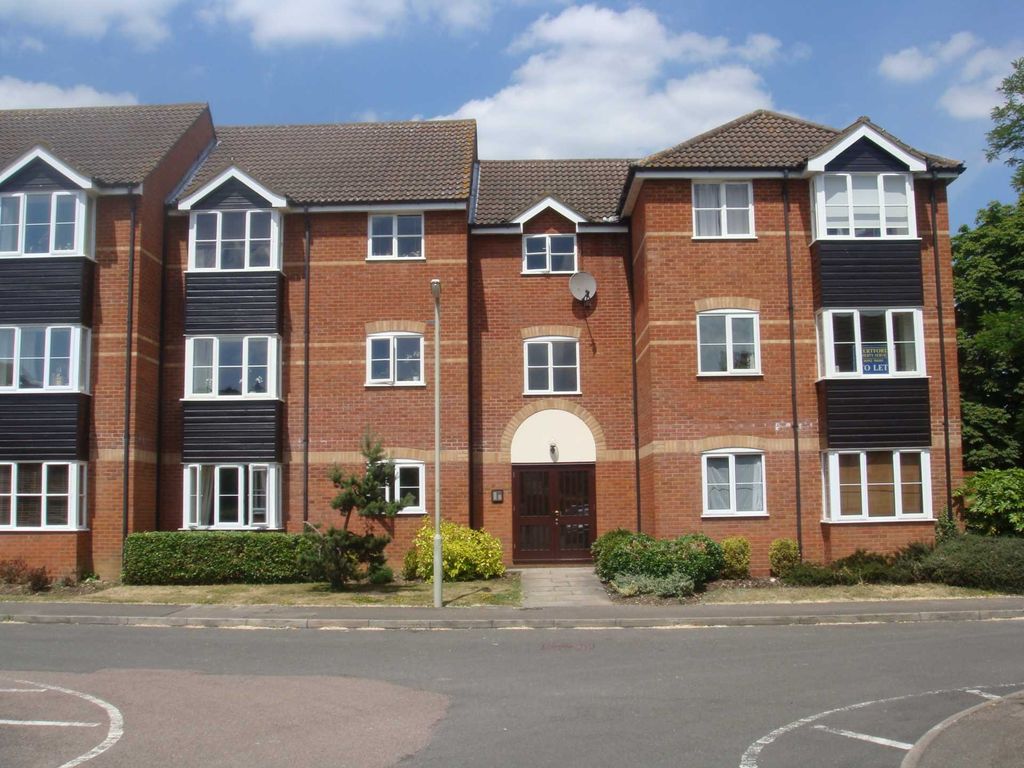 1 bed flat to rent in The Springs, Tamworth Road SG13, £1,000 pcm